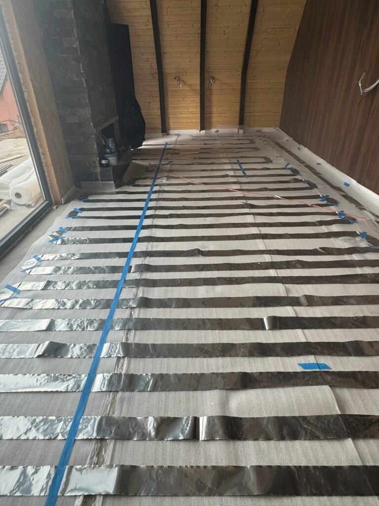 Подно греење под дрвениот под – A-frame Маврово